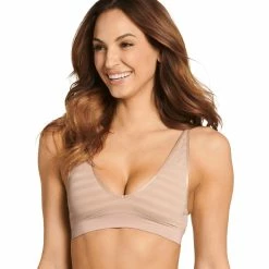 Hot Sale 👏 Jockey Matte & Shine Seamfree Bralette 🌟